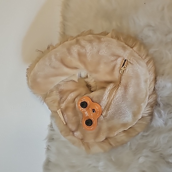 Vintage Radio Shack plush stuffed Fox RADIO AM /FM battery powered - Picture 4 of 11